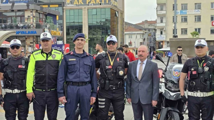Çorum'da Trafik Haftası'nda Farkındalık Oluşturan Etkinlik