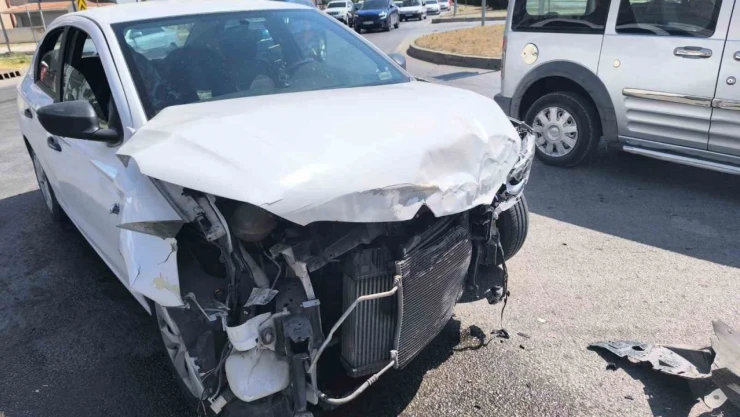 Çorum'da Zincirleme Kaza: 1'i Çocuk 8 Yaralı