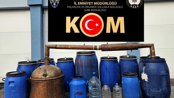 Yüzlerce Litre Sahte Alkol Ele Geçirildi