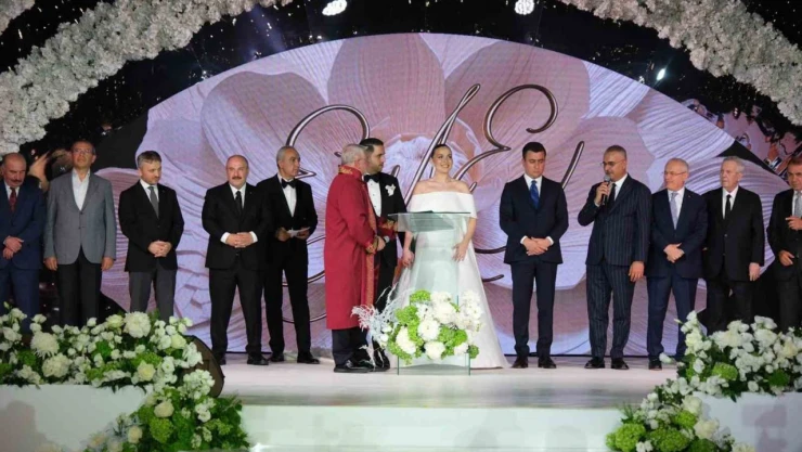 Çorum'daki Düğün Ünlüler Geçidine Sahne Oldu