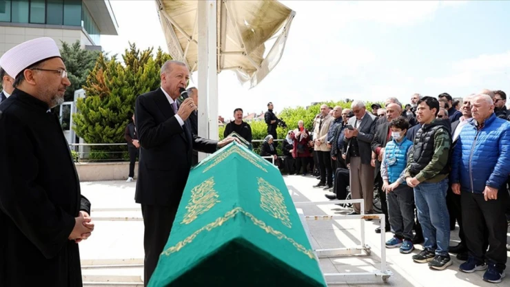 Cumhurbaşkanı Erdoğan, Cenaze Törenine Katıldı