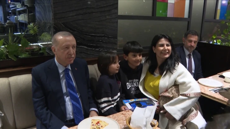 Cumhurbaşkanı Erdoğan, Vatandaşlarla Sohbet Etti