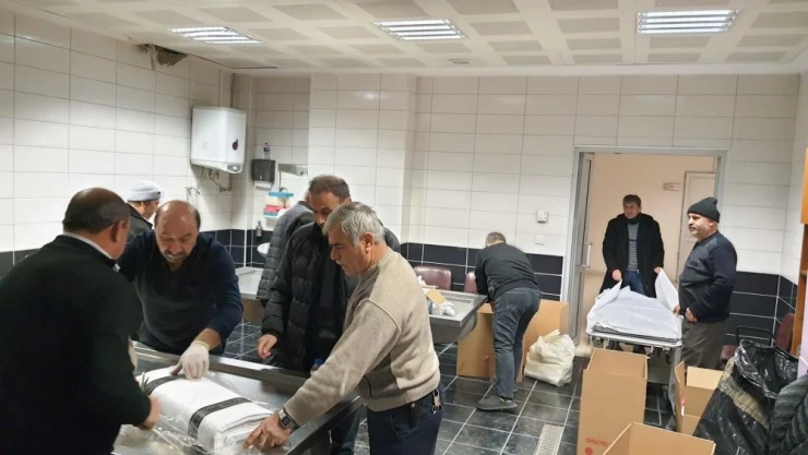 Defin malzemeleri hazırlıyorlar