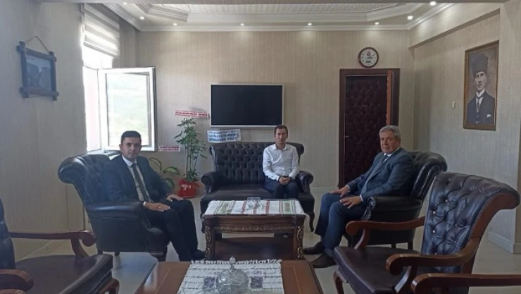 Defterdar Uslu'dan Kaymakam Karaselvi'ye Hayırlı Olsun Ziyareti