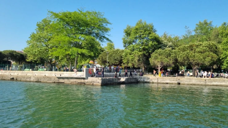 Boğulma Tehlikesi Geçirdi, Hastaneye Kaldırıldı