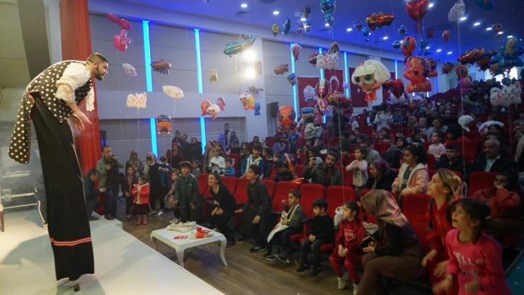 Depremzedeler için etkinlik düzenlendi