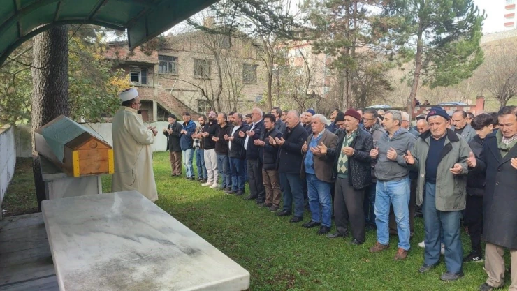 Dere Kenarında Ölü Bulundu