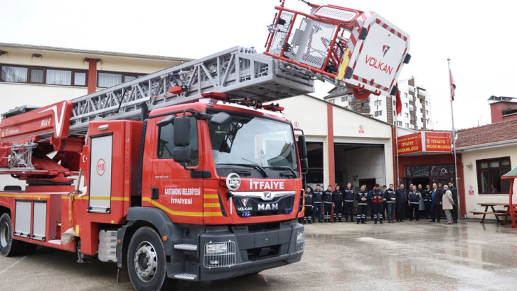 Dev itfaiye aracı hizmete girdi