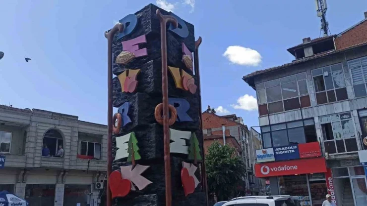 Devrek Belediyesi'nden Yöresel Figürlü Heykeli Çalışması