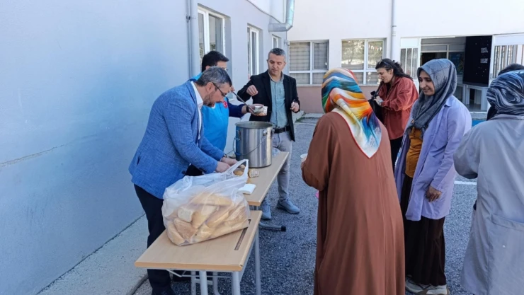 Devrekani'de Sıcak İkram