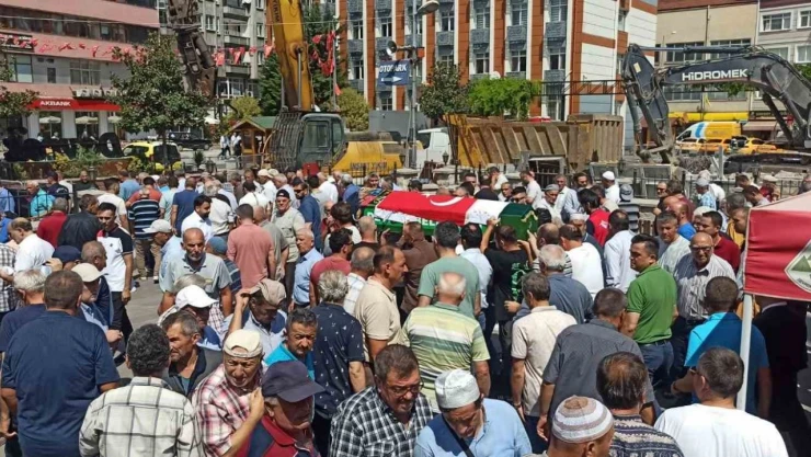 Devrekli Şehidin Annesi Son Yolculuğuna Dualarla Uğurlandı