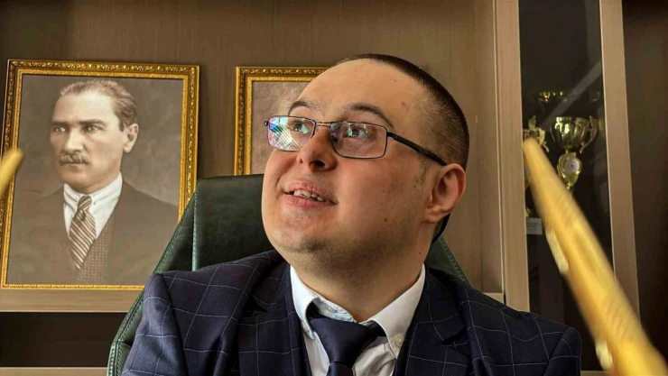 1 Günlüğüne Görevi Devraldı, Spor Salonu İstedi