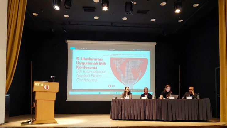 Dr. Günaydın, ODTÜ'de Bildiri Sundu