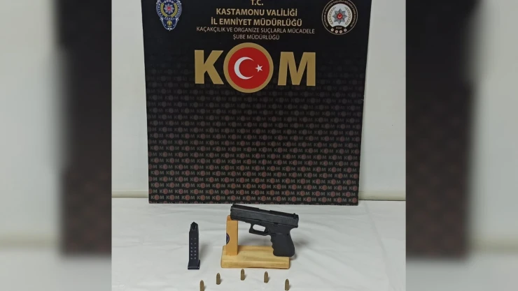 Durdurulan Araçtan Ruhsatsız Silah Çıktı