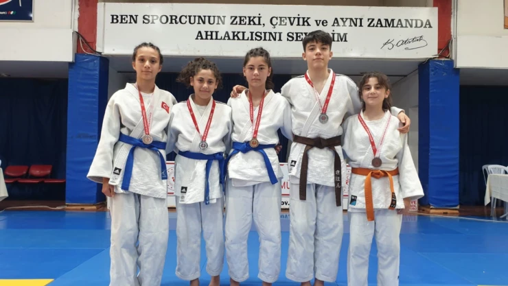 Düzceli Kız-Erkek Judo takımları finallere kaldı