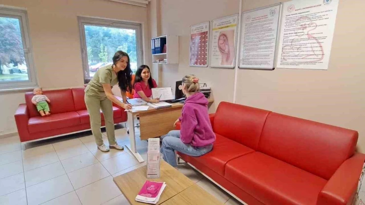 Ebeler Haftası Çeşitli Etkinliklerle Kutlandı