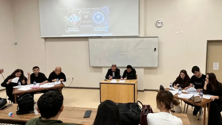 Eğitim Fakültesi Toplulukları Münazara Yarışmasında Buluştu
