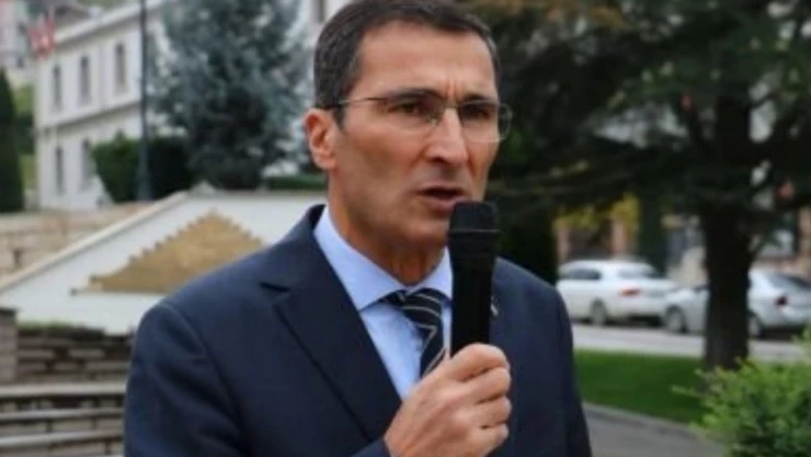 Eğitim-İş Şube Başkanı Bal: 'Cumhuriyeti İlelebet Yaşatacağız'