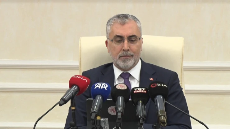 Emekli Aylıklarında Farklar Ne Zaman Yatacak? Bakan Açıkladı