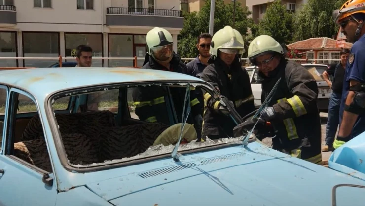 Emekli İtfaiye Erleri Bir Günlüğüne Göreve Döndü