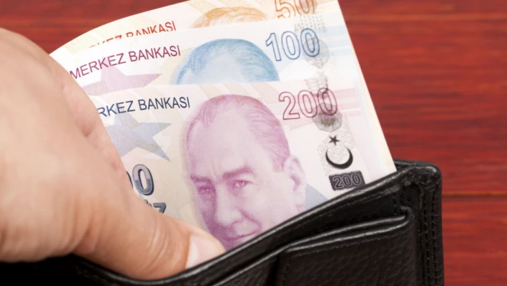 Emeklilere müjde, beklenen tasarı yasalaştı!