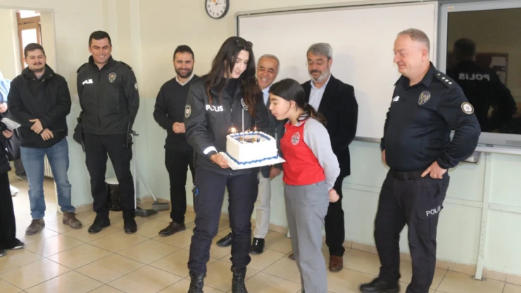 Emniyetten Sürpriz Doğum Günü!