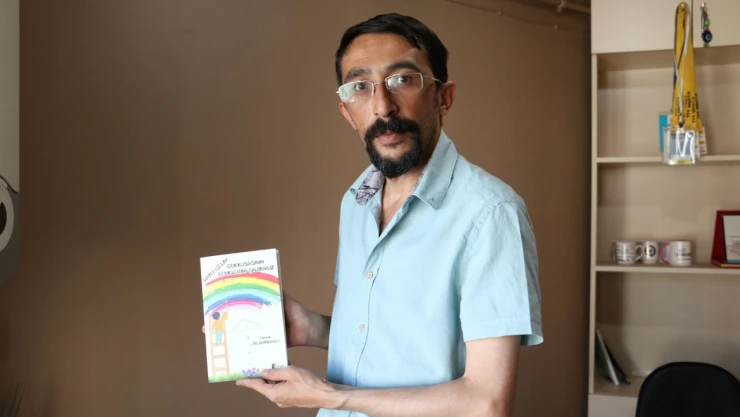 Emrah Palabıyıkoğlu'nun ikinci kitabı çıktı