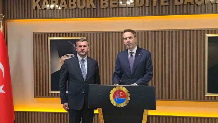 Bakan Bayraktar'dan Karabük Belediyesine Ziyaret