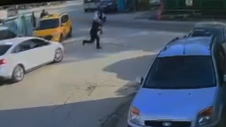 Enişte dehşeti kamerada: Babası İçin Silahın Önüne Atladı