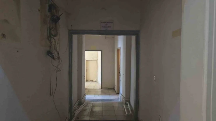 Ereğli'de 90 Yıllık Sağlık Ocağı Yıkılıyor