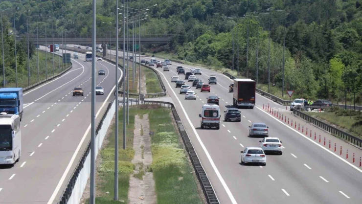 Tatilciler Akıcı Yoğunluk Oluşturuyor