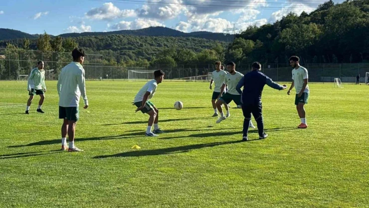 Esenler Erokspor, Bolu'da Güç Depoluyor