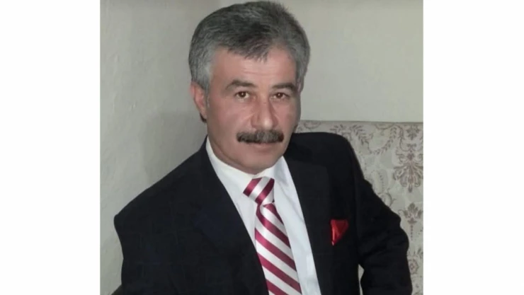 Evinde Fenalaşan Muhtar Hayatını Kaybetti