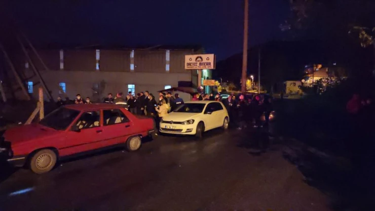 Fabrikadan Yayılan Kötü Koku Mahalleliyi Sokağa Döktü