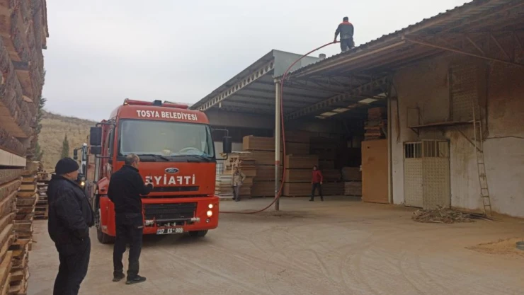 Fabrikaların talaş silolarında yangın