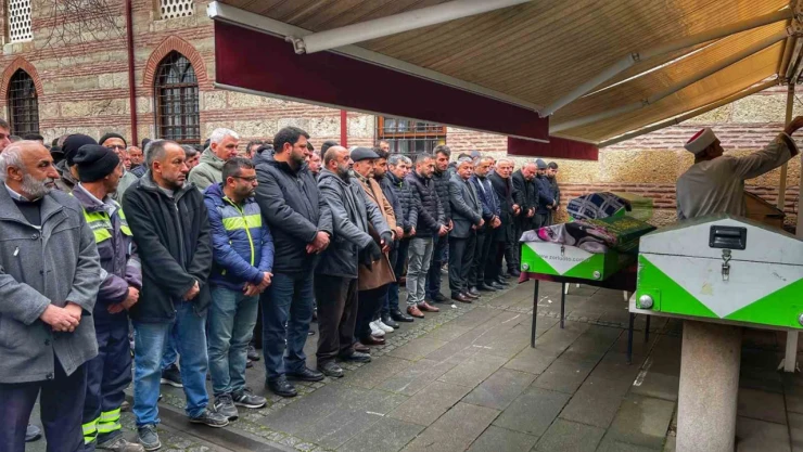 Feci Kazada Can Veren Aile Toprağa Verildi