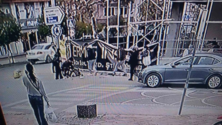 Yaşlı Adam Yaşam Savaşı Veriyor