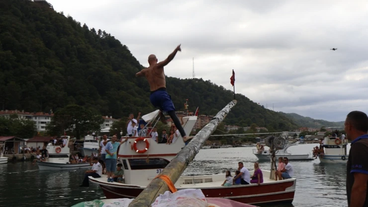 Festivale Yarışmalar Renk Kattı