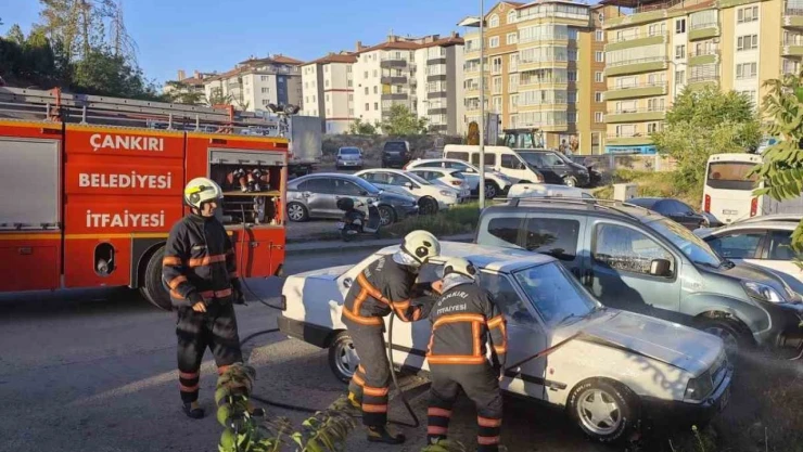 Otomobil Alevlere Teslim Oldu