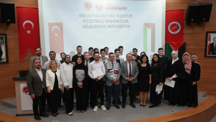 Filistinli Öğrencilerden Ailelere Duygulandıran Mektup