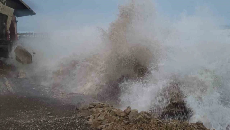 Kastamonu Cide'de Balıkçıların Fırtınayla Sınavı!