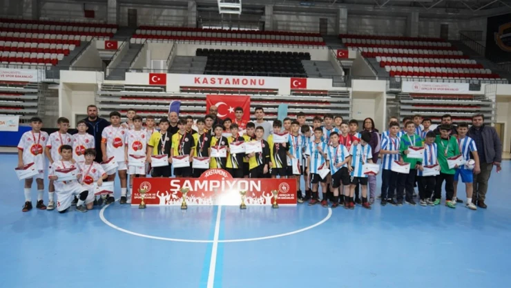 Futsal'ın Yıldızları Belirlendi