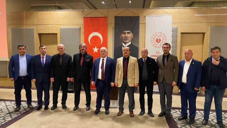 Gazeteciler, Zonguldak Valiliği'nin Düzenlediği Yemekte Bir Araya Geldi