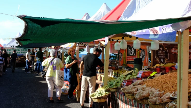Gaziantep Yöresel Ürünler Şenliği İnebolu'da Coşkuyla Sürüyor