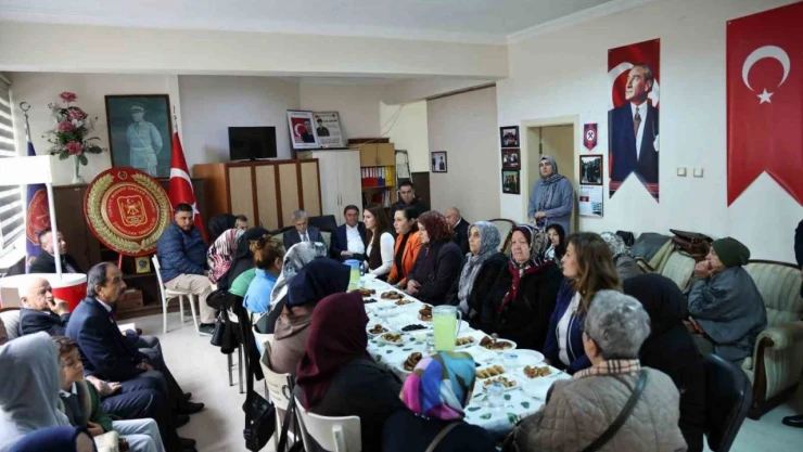 Gaziler Derneği'nden Anneler Günü'nde Anlamlı Buluşma