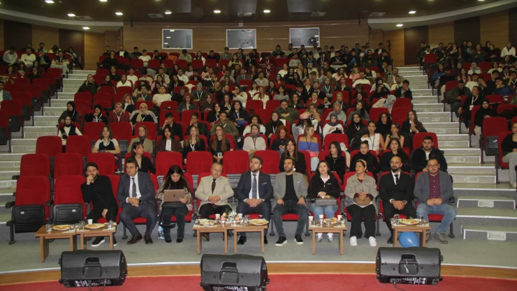 Geleceğin Veterinerleri VetCon Kongresinde Buluştu