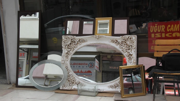 Genç Kızların Ve Yaşamın Vazgeçilmez Parçası