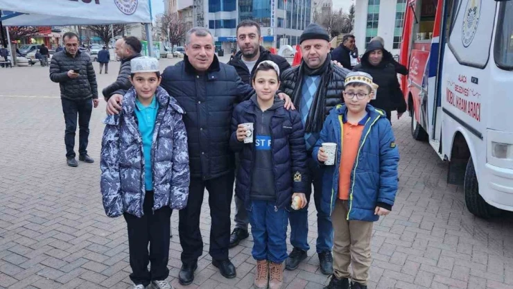 Gençler Sabah Namazında Buluştu