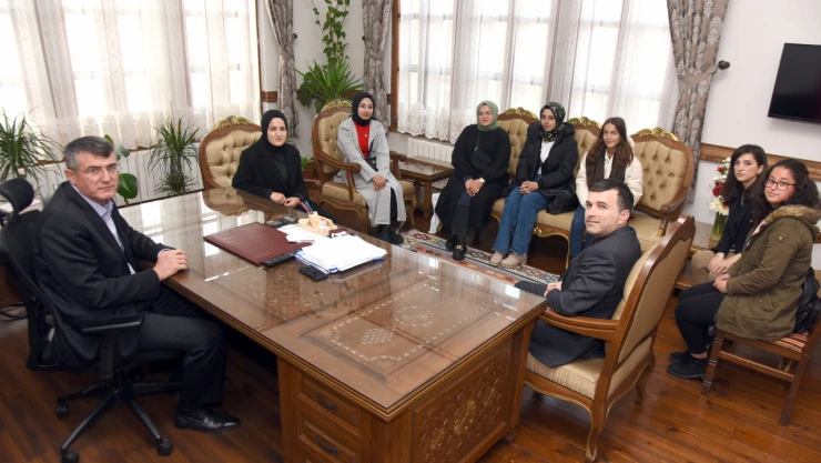 Gençlerden Vali Vekili Atılkan'a ziyaret