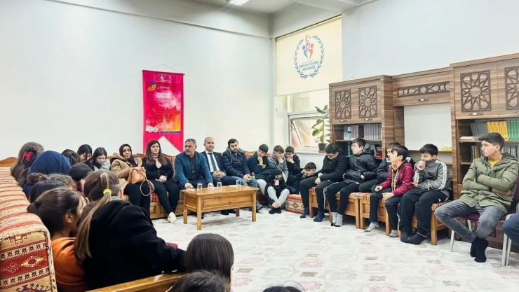 Gençlik Merkezi Gençlerin Uğrak Yeri Haline Geldi